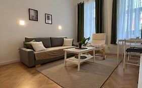 Cozy, Quiet Place Near Belvedere Wien